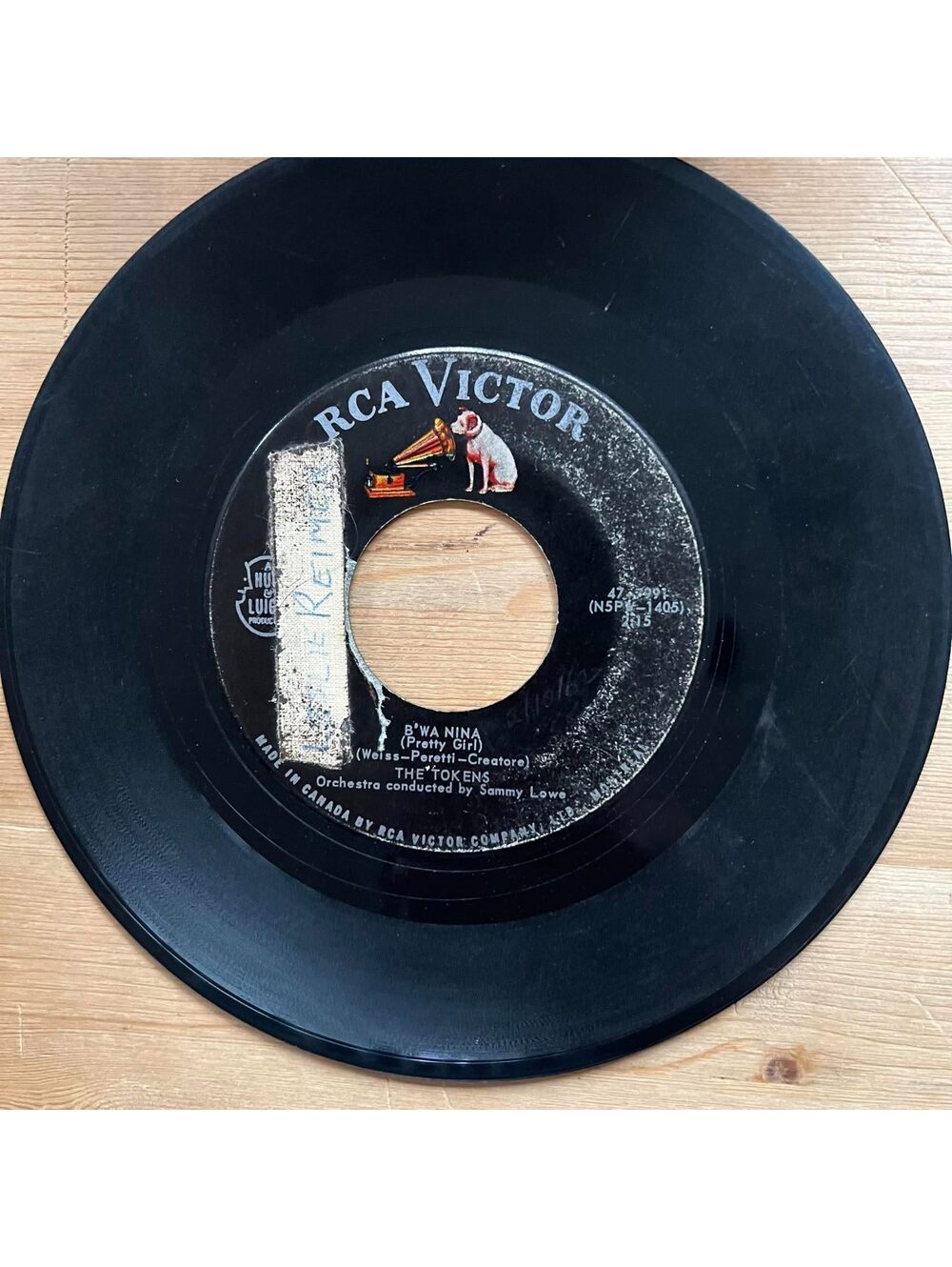 The Tokens - B'Wa Nina/Weeping River 45rpm VG+ R13